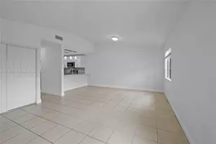 6322 Royal Woods Dr, Fort Myers, FL 33908 - Photo 7