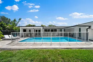 20600 NE 22nd Ct, Aventura, FL 33180 - Photo 19