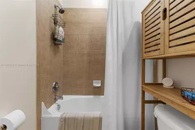 1112 SW 146th Ter, Pembroke Pines, FL 33027 - Photo 17