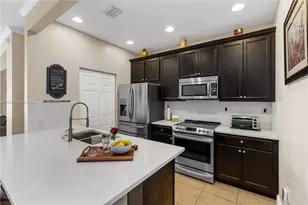 1112 SW 146th Terrace, Pembroke Pines, FL 33027 - Photo 7