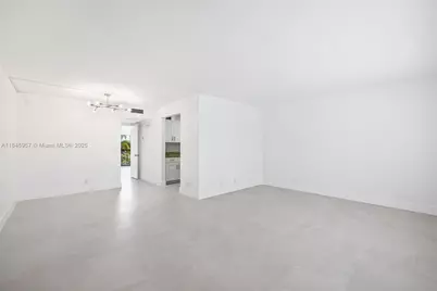 13455 SW 9th Ct #315J, Pembroke Pines, FL 33027 - Photo 3