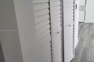 137 Golden Isles Dr, Hallandale Beach, FL 33009 - Photo 17