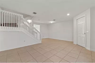 10861 W 32nd Ln #10861, Hialeah, FL 33018 - Photo 5