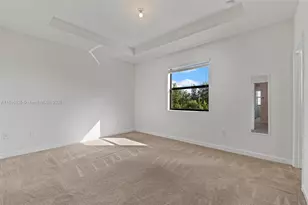 10861 W 32nd Ln, Hialeah, FL 33018 - Photo 19