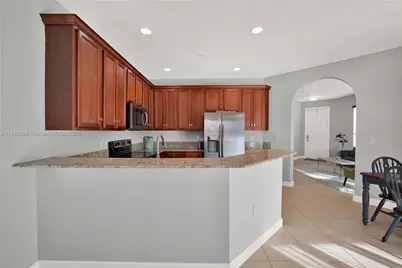 1081 NE 40th Rd, Homestead, FL 33033 - Photo 9