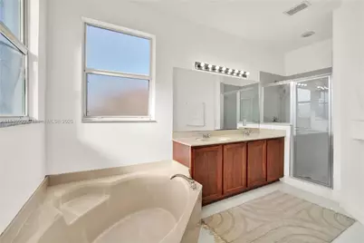 1081 NE 40th Rd, Homestead, FL 33033 - Photo 25