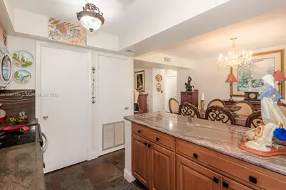 8401 SW 107th Ave #214E, Miami, FL 33173 - Photo 7