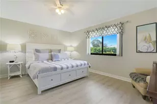 105 Club Dr, Palm Beach Gardens, FL 33418 - Photo 15