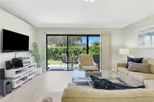 105 Club Dr, Palm Beach Gardens, FL 33418 - Photo 13