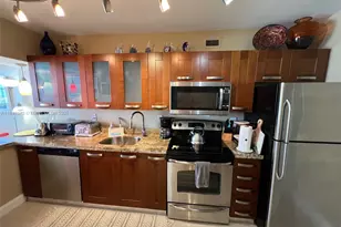 100 Lincoln Rd, Miami Beach, FL 33139 - Photo 17