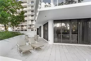 20281 E Country Club Dr, Aventura, FL 33180 - Photo 27