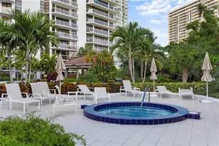 20281 E Country Club Dr, Aventura, FL 33180 - Photo 33
