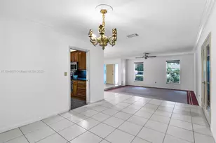 7210 W Troon Cir, Miami Lakes, FL 33014 - Photo 11