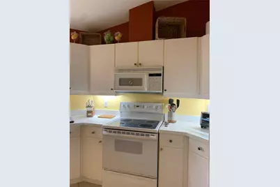 231 W Canterbury Dr W, Palm Beach Gardens, FL 33418 - Photo 11