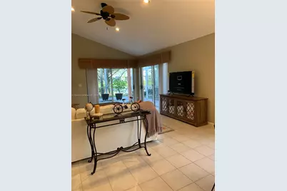 231 W Canterbury Dr W, Palm Beach Gardens, FL 33418 - Photo 1