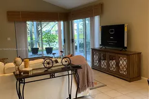 231 W Canterbury Dr W, Palm Beach Gardens, FL 33418 - Photo 1