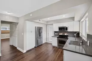 539 Menendez Ave, Coral Gables, FL 33146 - Photo 13