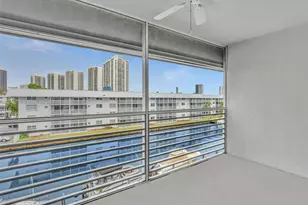 3725 NE 169th St, North Miami Beach, FL 33160 - Photo 45