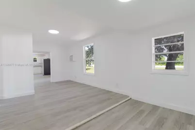 1021 W 33rd St, Riviera Beach, FL 33404 - Photo 3