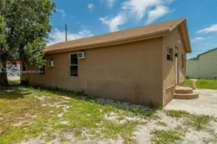 1021 W 33rd St, Riviera Beach, FL 33404 - Photo 23