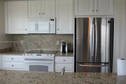 4401 Collins Ave #1915/1917, Miami Beach, FL 33140 - Photo 13