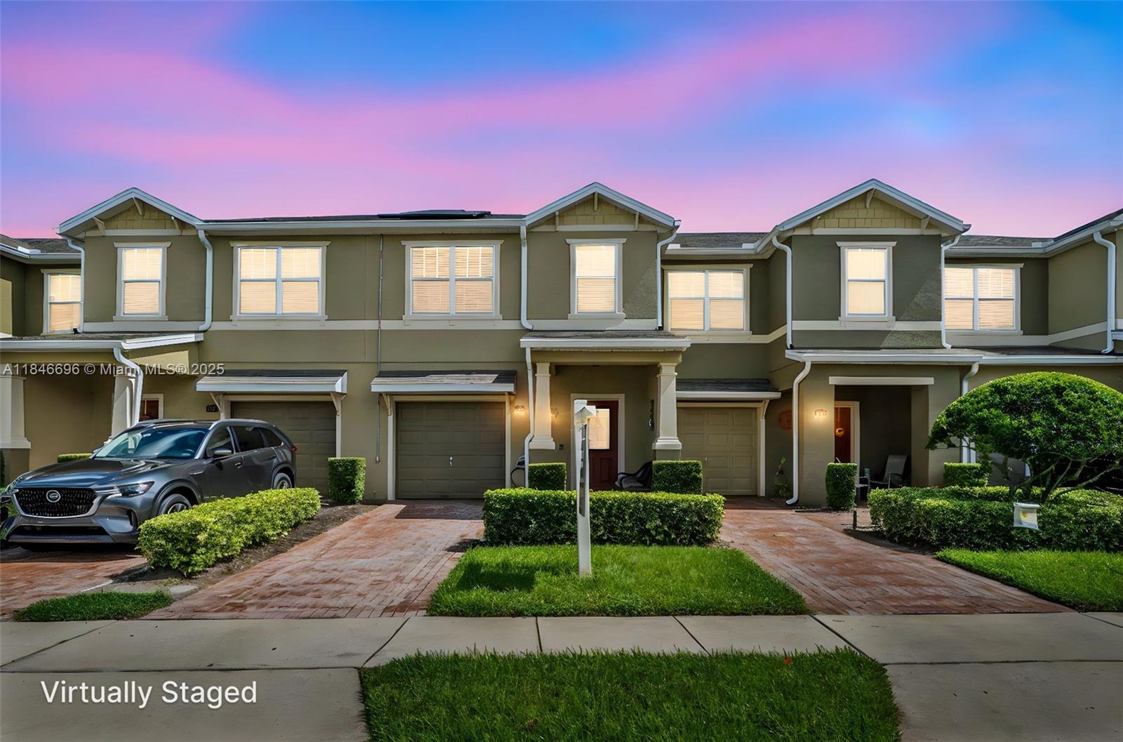 1367 Honey Blossom - 1367 Honey Blossom, Orlando, FL 32824 Luxury Property | Jose Angel Pina