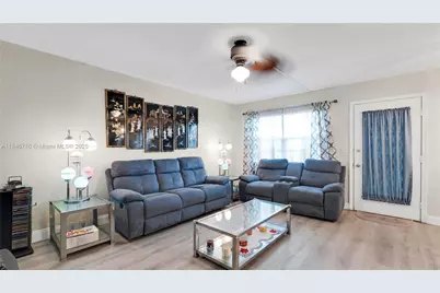 551 SW 135th Ave #111B, Pembroke Pines, FL 33027 - Photo 1