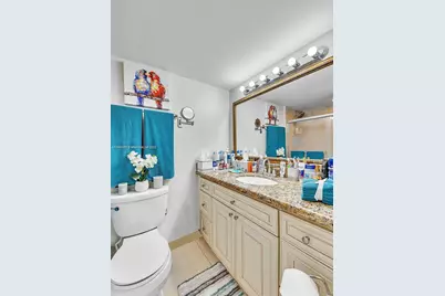 210 172nd St #428, Sunny Isles Beach, FL 33160 - Photo 9