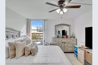 210 172nd St #428, Sunny Isles Beach, FL 33160 - Photo 11