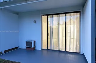 750 NE 195th St, Miami, FL 33179 - Photo 11