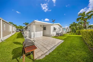 5298 NW 4th Terrace, Deerfield Beach, FL 33064 - Photo 5