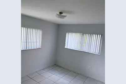 2750 W 76th St #104, Hialeah, FL 33016 - Photo 11
