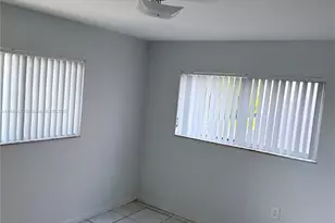 2750 W 76th St, Hialeah, FL 33016 - Photo 11