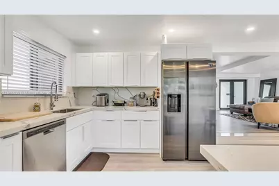 781 NE 162nd St, Miami, FL 33162 - Photo 9