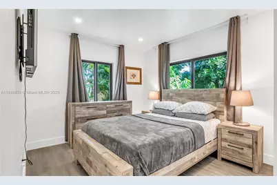 781 NE 162nd St, Miami, FL 33162 - Photo 15