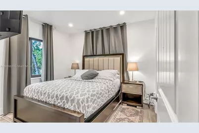 781 NE 162nd St, Miami, FL 33162 - Photo 11