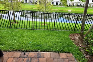 880 NW 3rd Way, Pompano Beach, FL 33060 - Photo 9