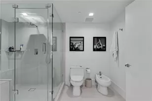 1830 S Ocean Dr, Hallandale Beach, FL 33009 - Photo 25