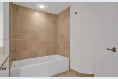 901 Brickell Key Blvd #805, Miami, FL 33131 - Photo 15