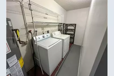 12020 NW 34th Pl, Sunrise, FL 33323 - Photo 23