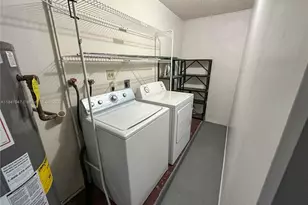 12020 NW 34th Pl, Sunrise, FL 33323 - Photo 23