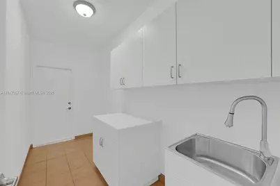 7301 NW 107th Pl, Doral, FL 33178 - Photo 23