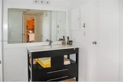 3401 N Country Club Dr #706, Aventura, FL 33180 - Photo 7