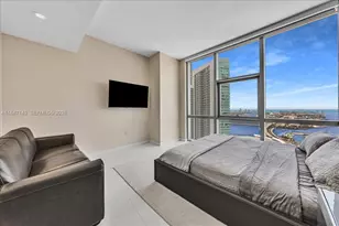 851 NE 1st Ave, Miami, FL 33132 - Photo 17