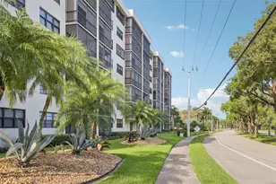 2400 Deer Creek Country Club Blvd, Deerfield Beach, FL 33442 - Photo 9