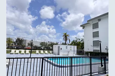 16450 NW 2nd Ave #207, Miami, FL 33169 - Photo 17