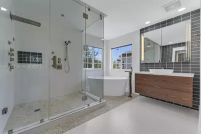2128 SW 176th Ter, Miramar, FL 33029 - Photo 21