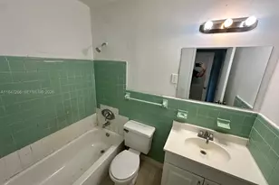 1471 NE 170th St, North Miami Beach, FL 33162 - Photo 15