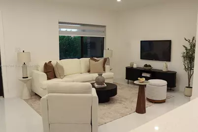 930 NE 163rd St, North Miami Beach, FL 33162 - Photo 11