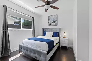 560 NE 161st St, Miami, FL 33162 - Photo 29